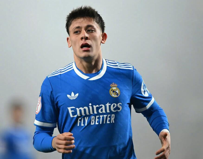 九游体育在线登陆-阿森纳关注西甲新星门多萨与皇马小将居莱尔|ESPN|埃尔切|土耳其|夏季转会|皇家马德里_新浪体育_新浪新闻